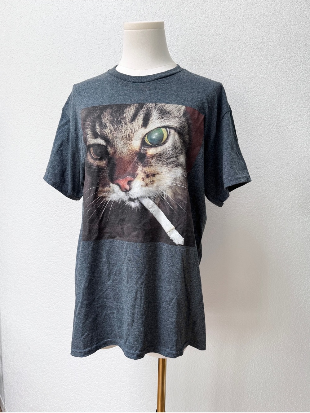 Gildan Gen X Meme Charcoal Grey Novelty Cat Smoking Graphic Tee Unisex M